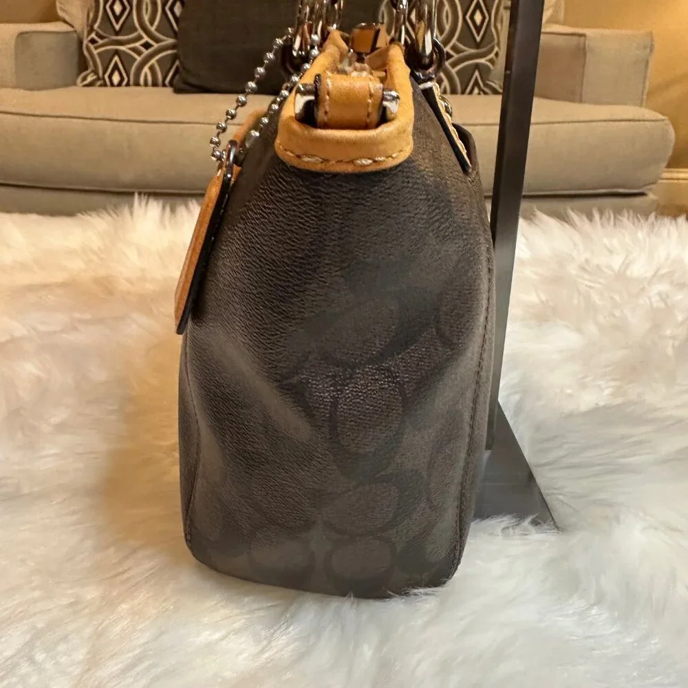 ❌SOLD❌Coach Signature Coated Canvas/Leather Tote Bag - Picture 4 of 11